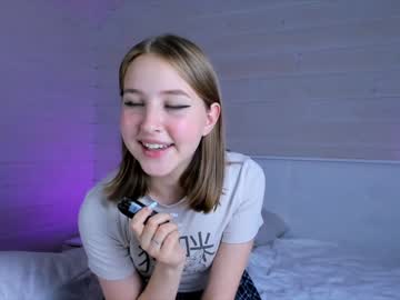 webcam girl monikabloomm capture image #2481758
