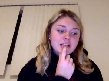 webcam girl cassidyyqueen capture image #3937479