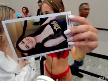 webcam girl yourgirlmillie capture image #3442885