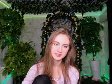 webcam girl elizabeth_wong capture image #186283