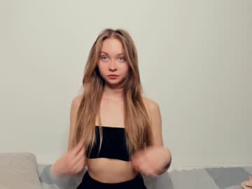 webcam girl gust_ofwind capture image #3985018