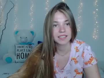 webcam girl little__cherrry capture image #2502809
