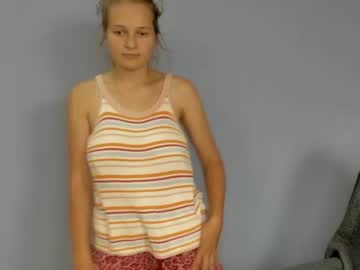 webcam girl dina__di capture image #2608239