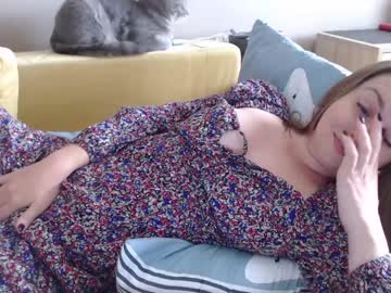 webcam girl juicy_peach88 capture image #2621925