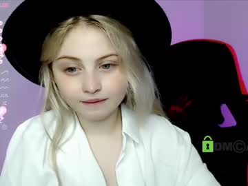 webcam girl shy_blondiee capture image #3864684