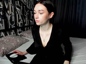 webcam girl carolyn_white capture image #1685321