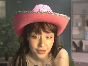 webcam girl ella_knockers_xl capture image #2039725