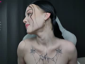 webcam girl stussy_montana capture image #1464812