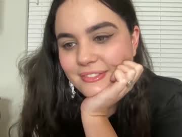 webcam girl gia_is_horny capture image #2877537