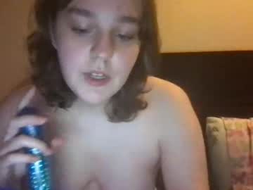 webcam girl lia444x capture image #3815710