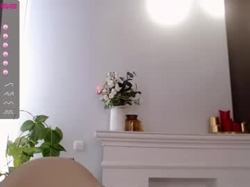 webcam girl small_blondee capture image #1824748