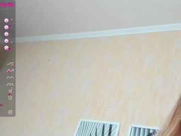 webcam girl sharon__toys capture image #2541670