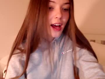 webcam girl christine_horny capture image #572000