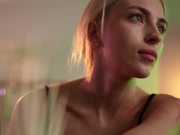 webcam girl artmosphera capture image #1835996