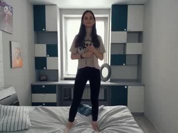 webcam girl intoursoui capture image #4036387