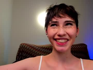 webcam girl helenblash capture image #3592812
