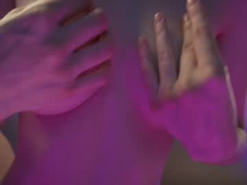 webcam girl lucie_beltran capture image #3680196