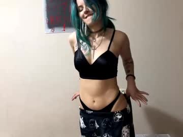 Cam for velvet_twist_drip_meow_