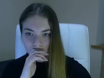 webcam girl zoey_deuttch capture image #3689409