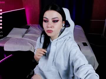 webcam girl lina_bitch capture image #2231045