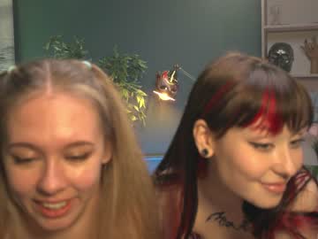 webcam girl ella_knockers_xl capture image #1630554