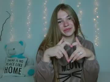 webcam girl little__cherrry capture image #2490335