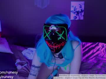 webcam girl runesy capture image #2433215
