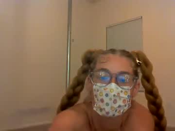 webcam girl heyyitspeachesss capture image #2440773