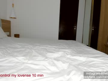 webcam girl carolinaherera capture image #2413266
