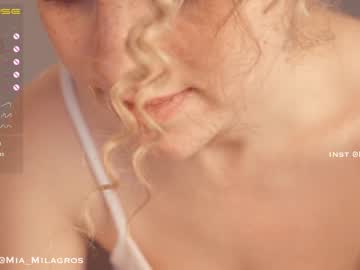 webcam girl mia_milagros capture image #3352023