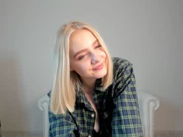 webcam girl oliviabr0wn capture image #3130411
