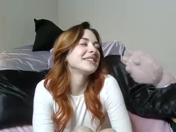 webcam girl milkywhiiite capture image #2345679