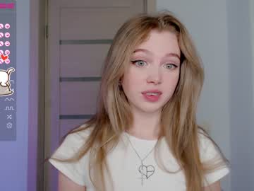 webcam girl small_blondee capture image #3167611