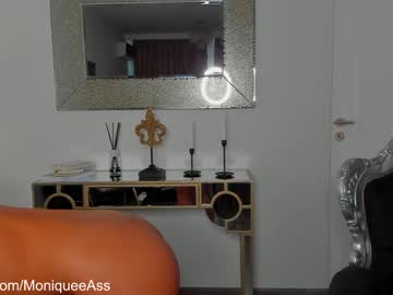 webcam girl moniqueeass capture image #3216733