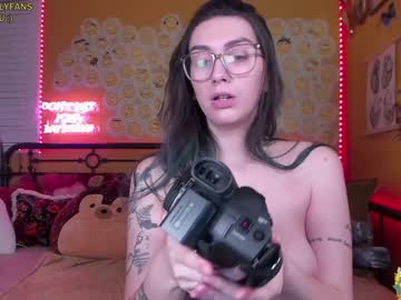 webcam girl daydreamur_gurl capture image #1011049
