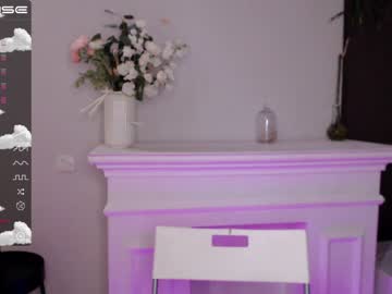 webcam girl small_blondee capture image #2593852