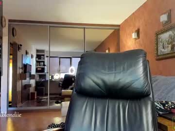 webcam girl bestblondiiecb capture image #2850020