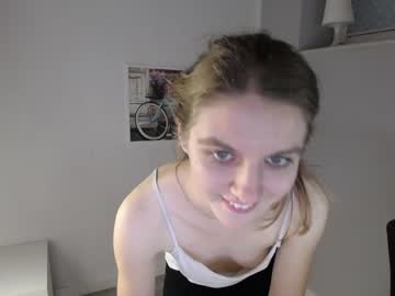 webcam girl lana_heisstt capture image #575935