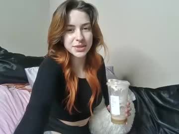 webcam girl milkywhiiite capture image #2370651