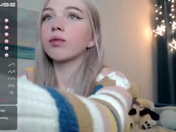 webcam girl small_blondee capture image #1325187