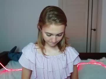 webcam girl shy_mirabel capture image #2200262