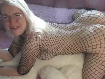webcam girl xtina__ capture image #336914