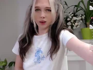 webcam girl small_blondee capture image #2285010