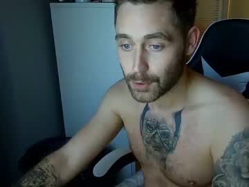 webcam man greyjoggers capture image #2902314