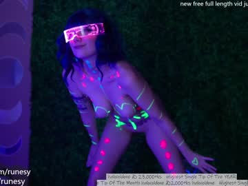 webcam girl runesy capture image #3651891