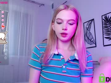 webcam girl small_blondee capture image #3381734