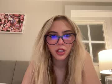 webcam girl katarinaaxoxo capture image #4071870