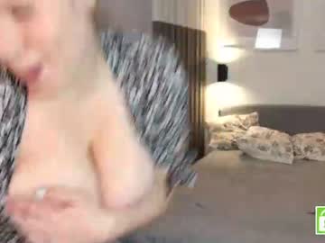 webcam girl girl_u_never_met capture image #2702094