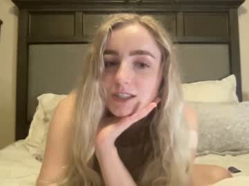 webcam girl peachezzs capture image #2023339