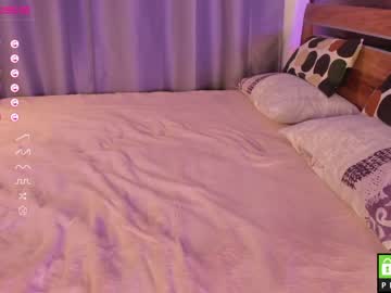 webcam girl yolandabertha capture image #3764750